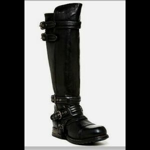 NIB Ugg Beta Shearling Lined Over the Knee Punk Moto Boots 9.5